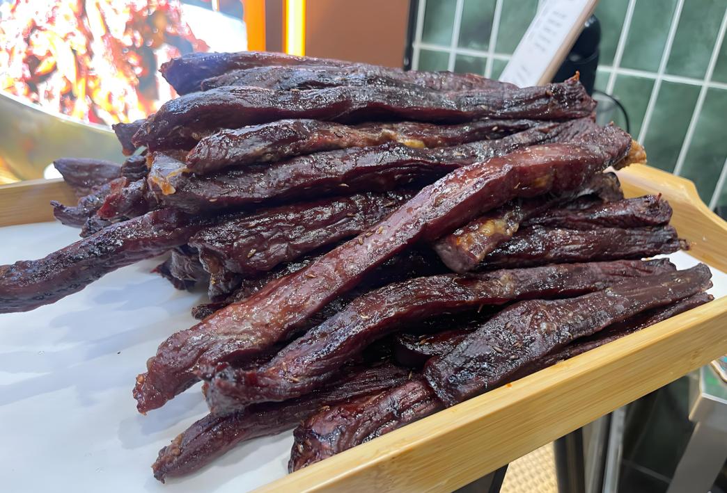 牛肉干哪个品牌最好吃?2025年公认最好吃的十大牛肉干大盘点